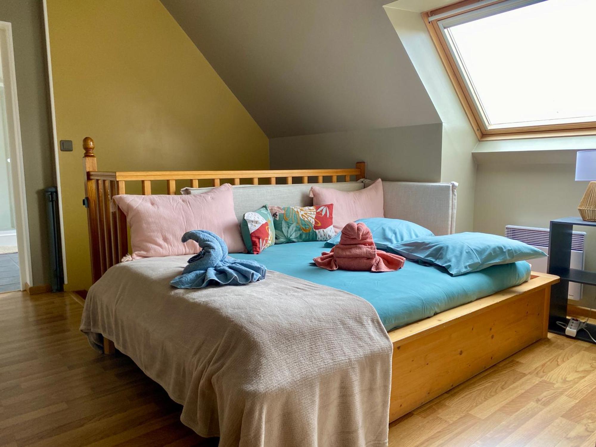 Holiday home Chez Lucie Et Compagnie Pavillon Familial Avec Beau Jardin Vron