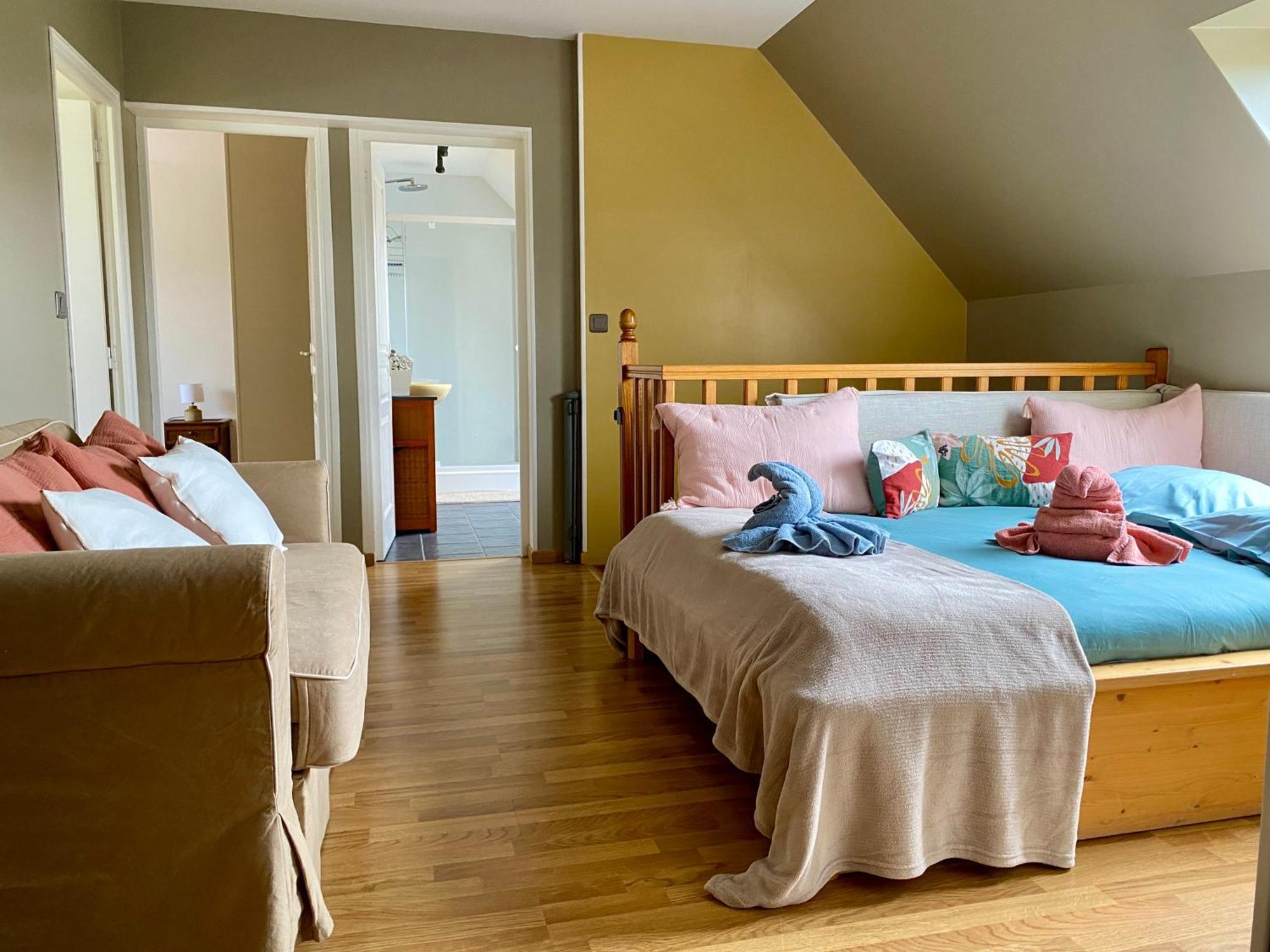 Chez Lucie Et Compagnie Pavillon Familial Avec Beau Jardin Holiday home *