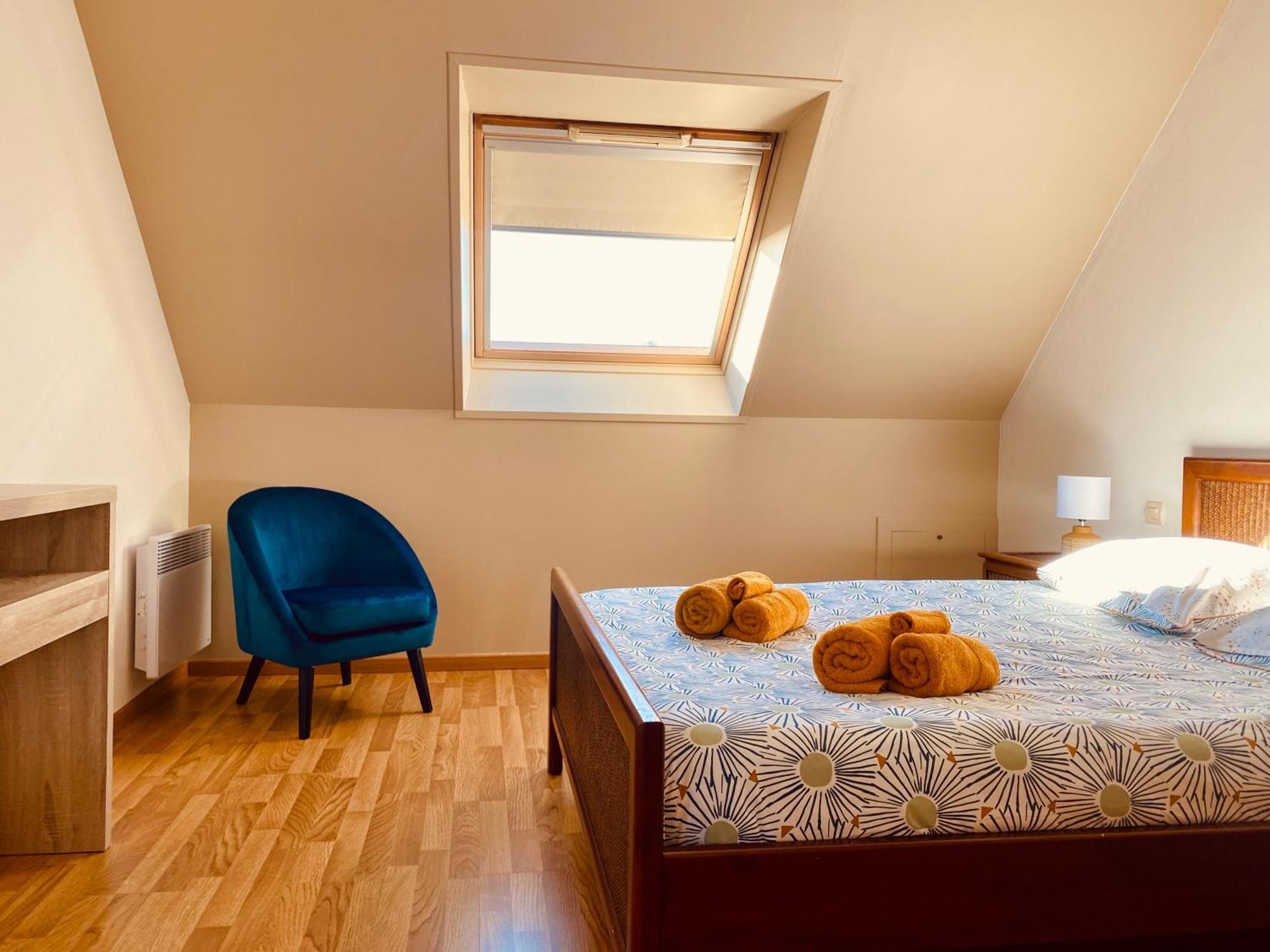 Holiday home Chez Lucie Et Compagnie Pavillon Familial Avec Beau Jardin Vron