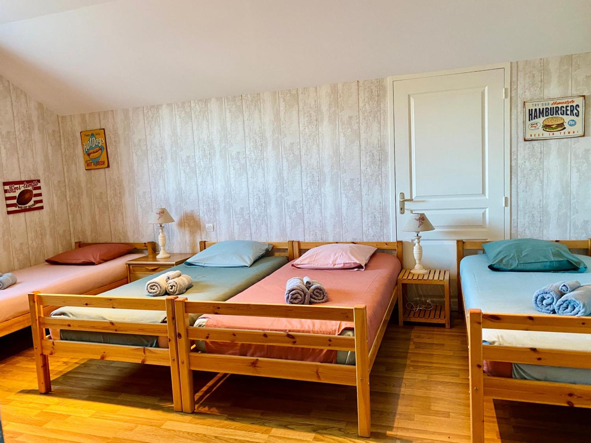 Holiday home Chez Lucie Et Compagnie Pavillon Familial Avec Beau Jardin